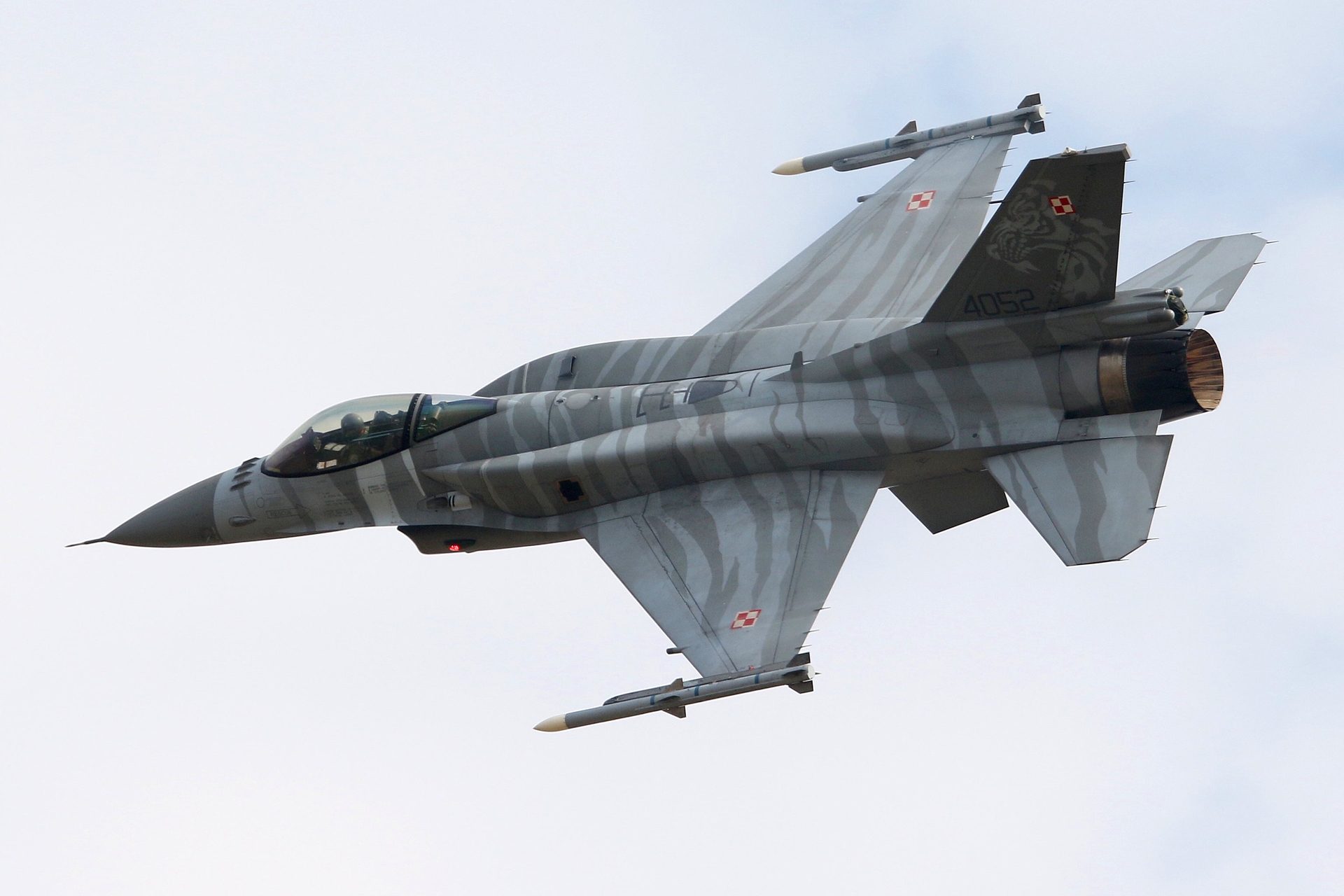 Afbeelding van NAVO-straaljagers de lucht in vanwege Russische aanval op Oekraïne