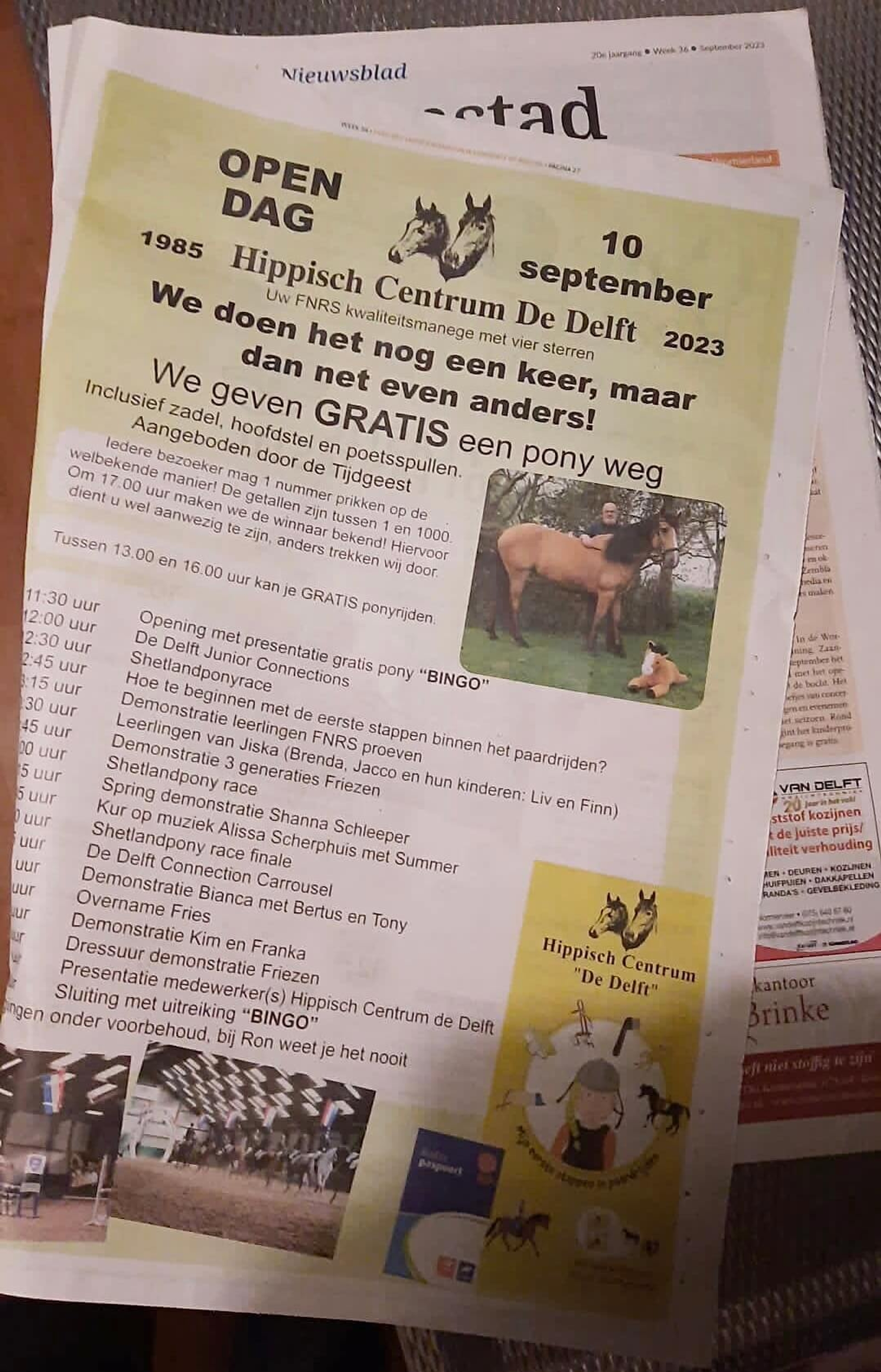 House-of-Animals-paginagrote-advertentie-ponyverloting-in-Stadsblad