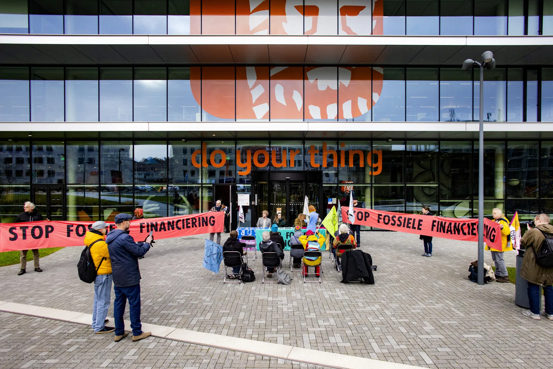 Extinction Rebellion Trotseert Femke Halsema En Zet A10-blokkade Door ...