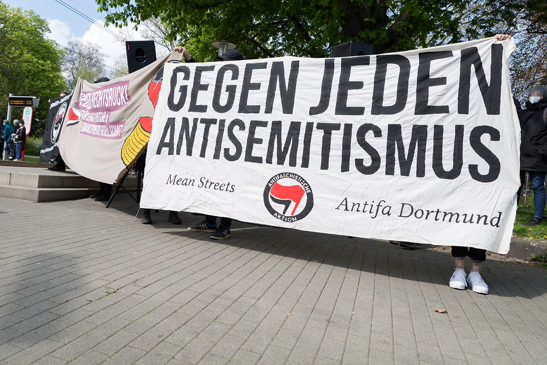 Afbeelding van Proces tegen Twitter van start, Duitse antisemitisme-commissaris eist verwijdering strafbare tweets