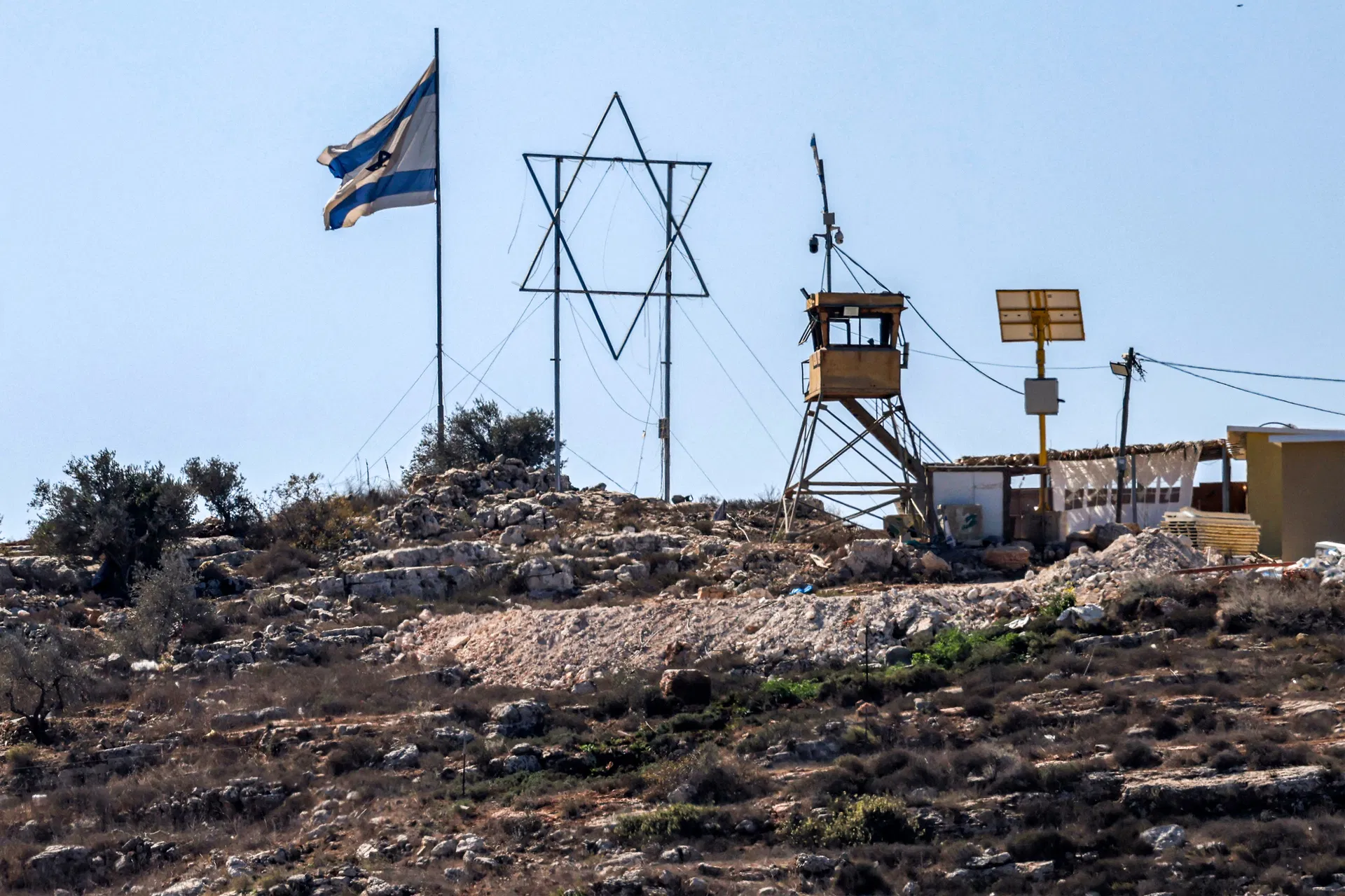 Afbeelding van Grootste Nederlandse pensioenfondsen profiteren van Israëlische apartheidspolitiek en genocide