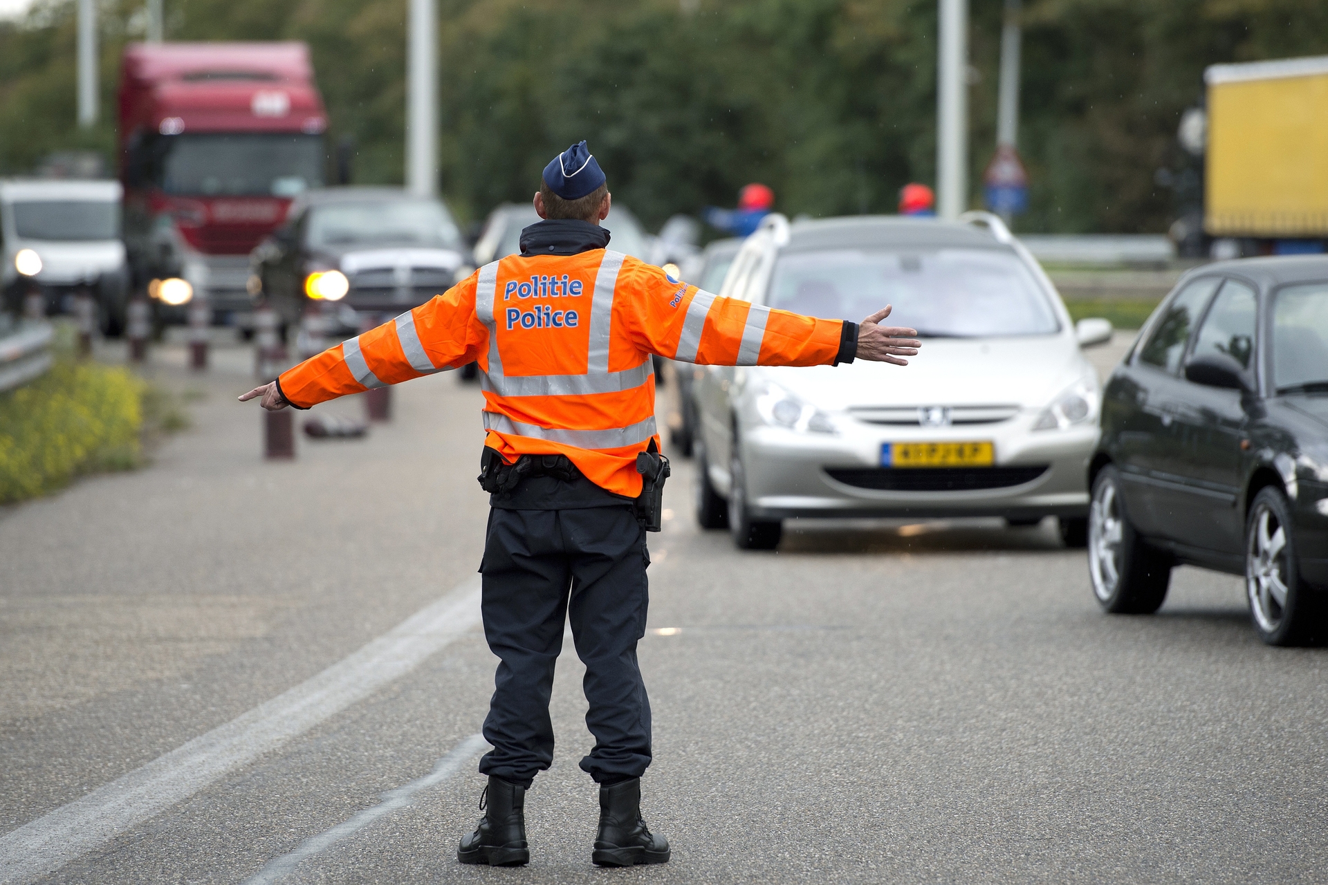 Limburg gewinnt Nexit-Prozess, Grenzen zu Belgien und Deutschland sind geschlossen – Joop
