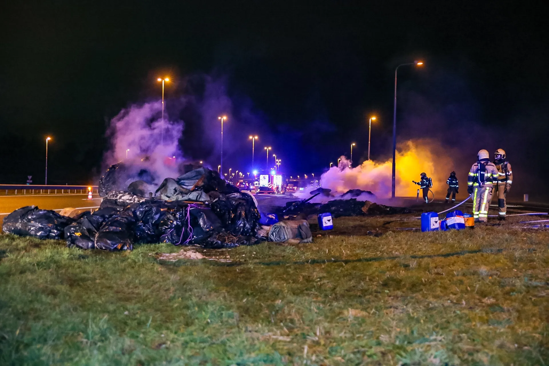 Afbeelding van Politiebonden verwijten Yeşilgöz wegkijken van boerenterreur