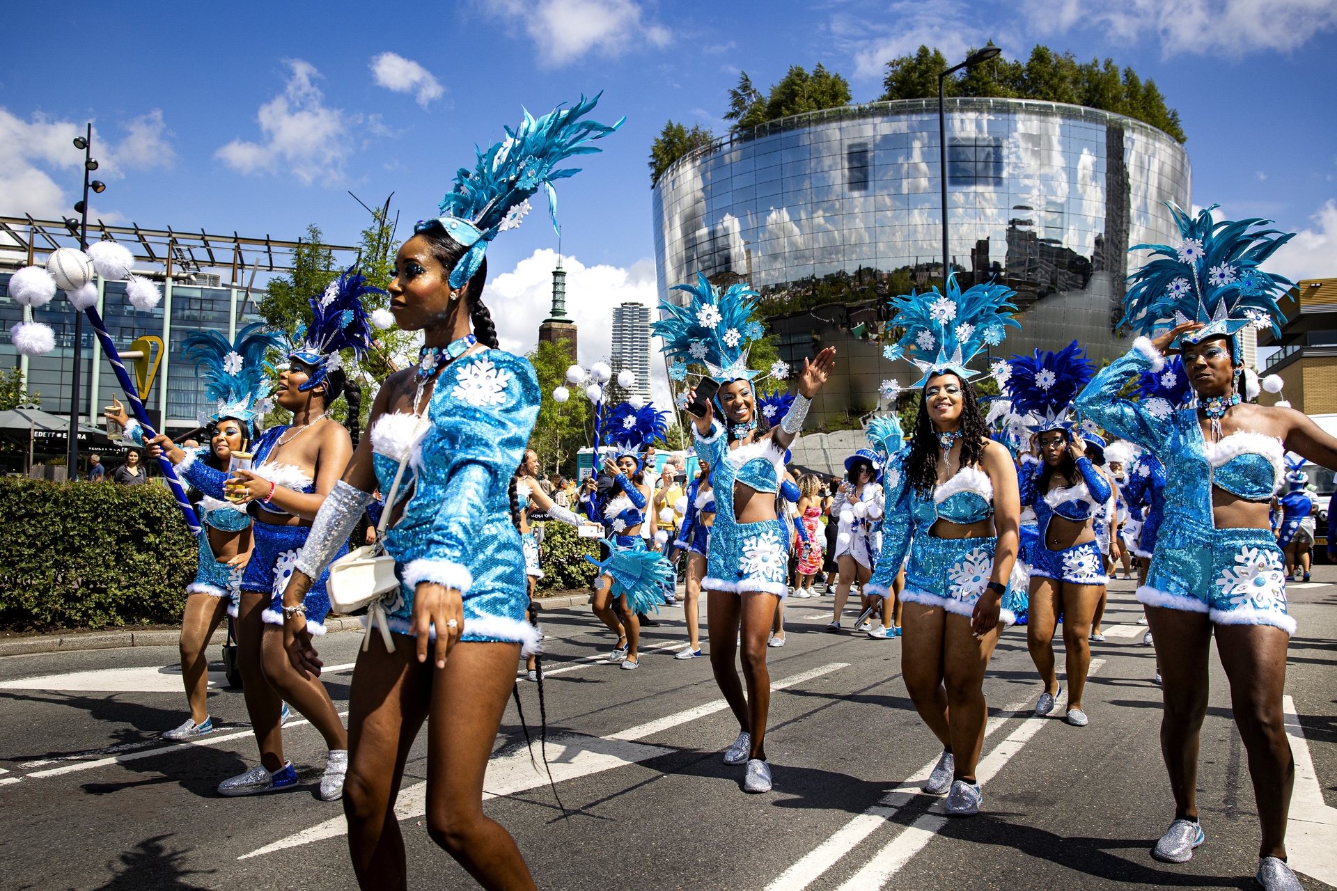 Afbeelding van Als het Rotterdamse Zomercarnaval wordt verboden, haalt een wraakzuchtig stadsbestuur zijn gram op álle burgers