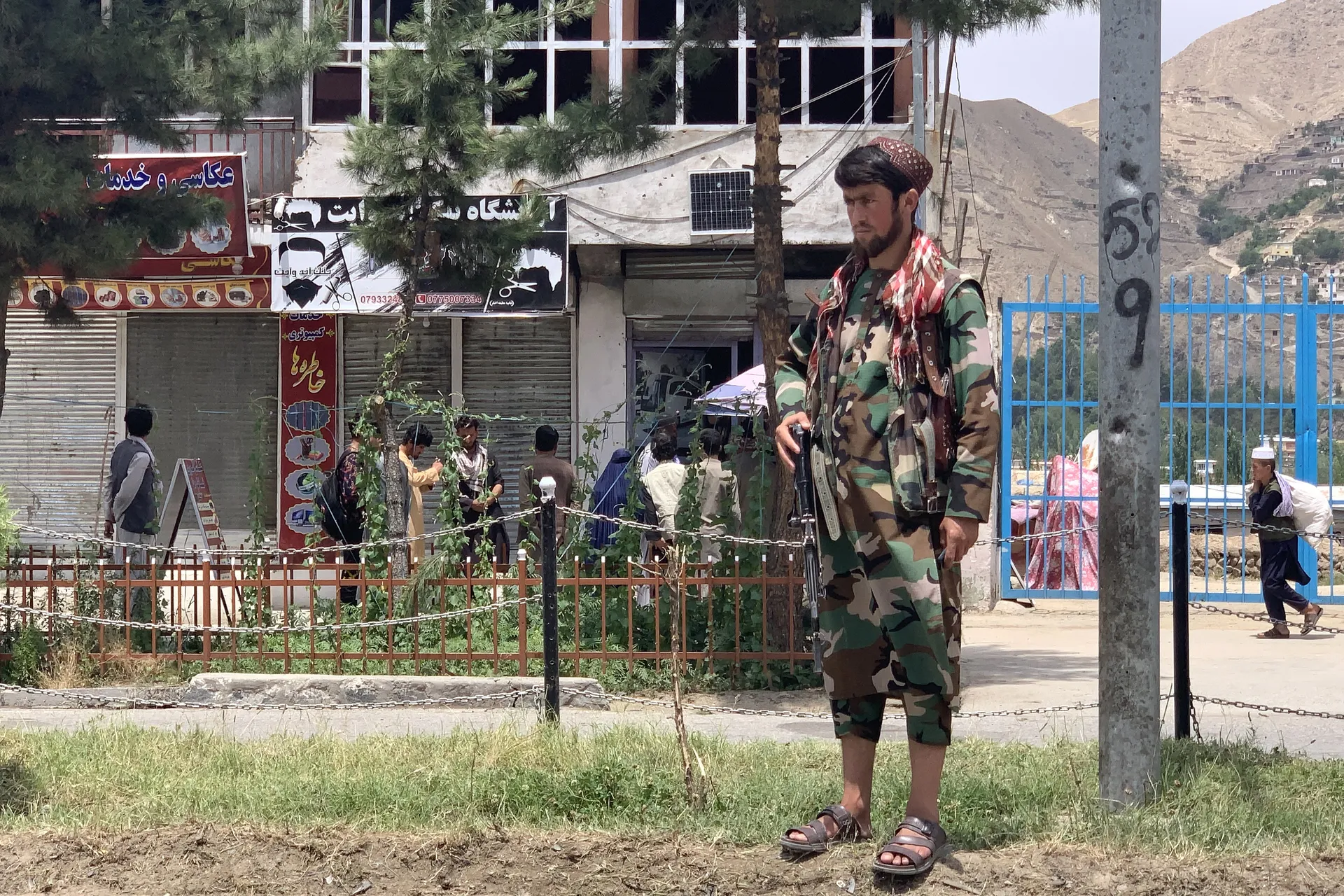 Afbeelding van Neonazi wil bewijzen dat Afghanistan veilig is en wordt opgesloten door Taliban