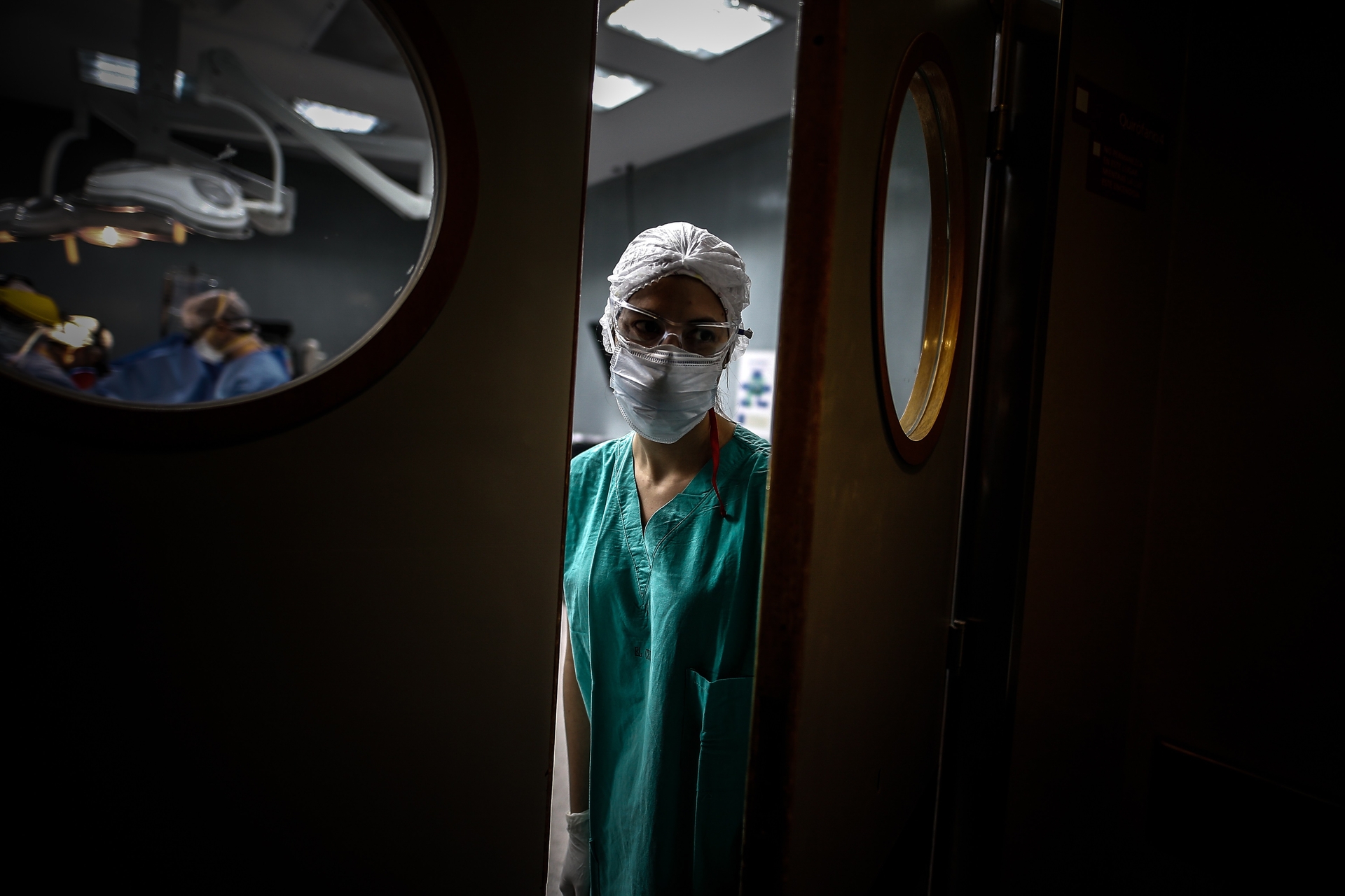 Afbeelding van 1 op de 3 vrouwelijke chirurgen in VK wordt aangerand op het werk, zelfs tijdens operaties
