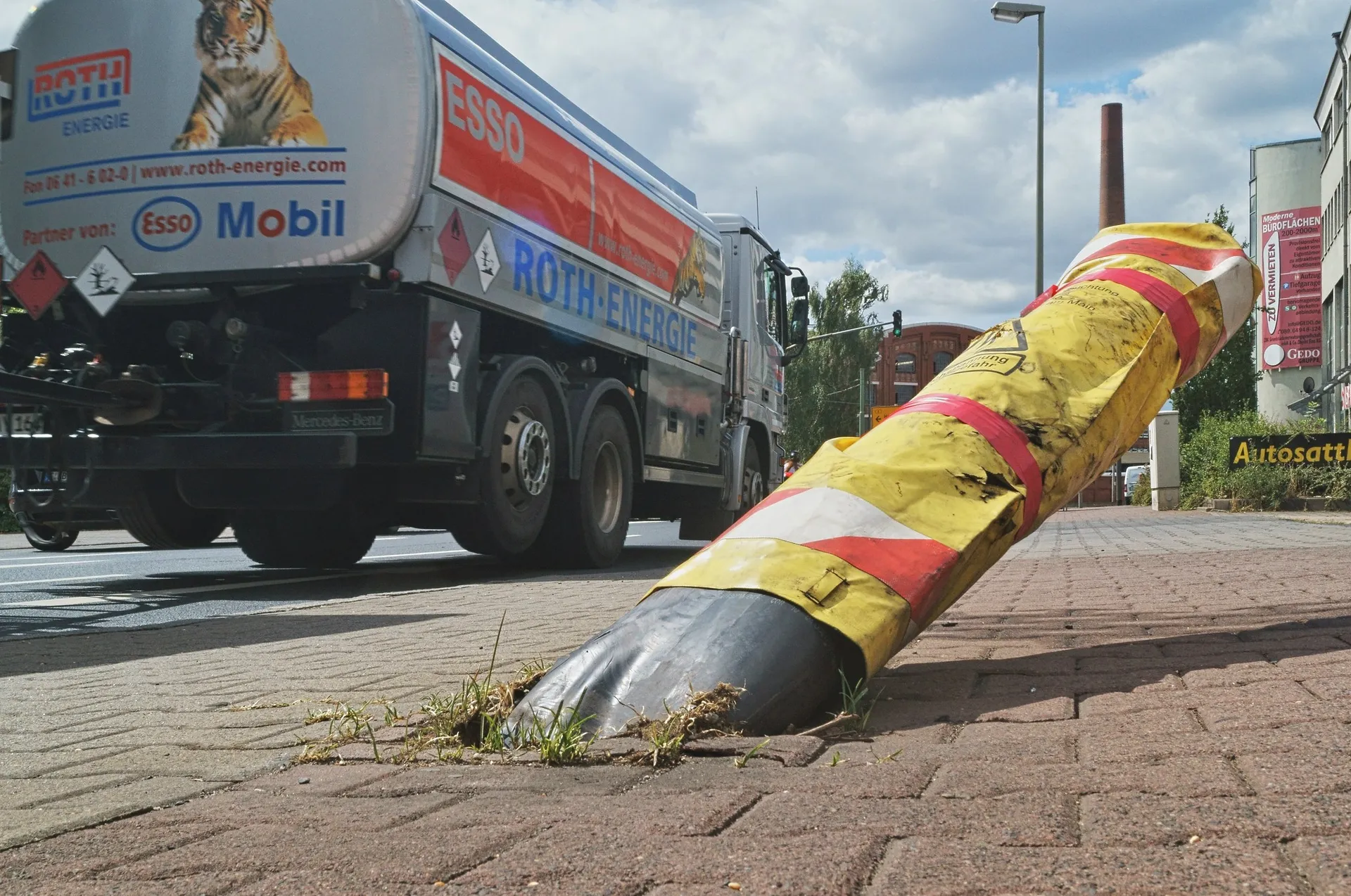 Elektrische auto's zijn groter gevaar op de weg - Joop - BNNVARA