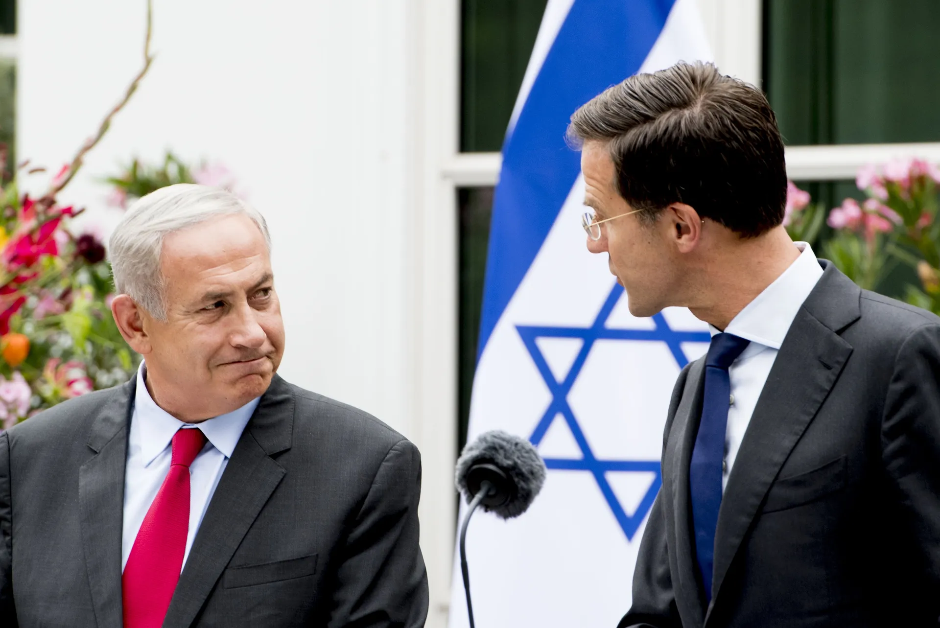 Mark Rutte is wel degelijk partijdig in kwestie Palestina - Joop - BNNVARA