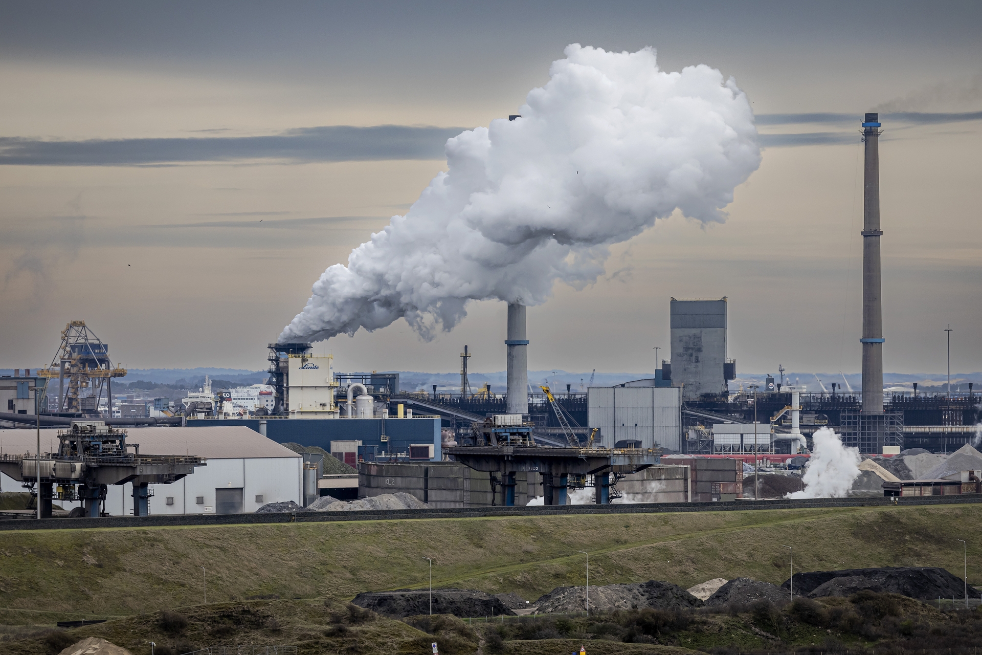 Afbeelding van Een mogelijke sluiting van Tata Steel Nederland ontwricht IJmond niet