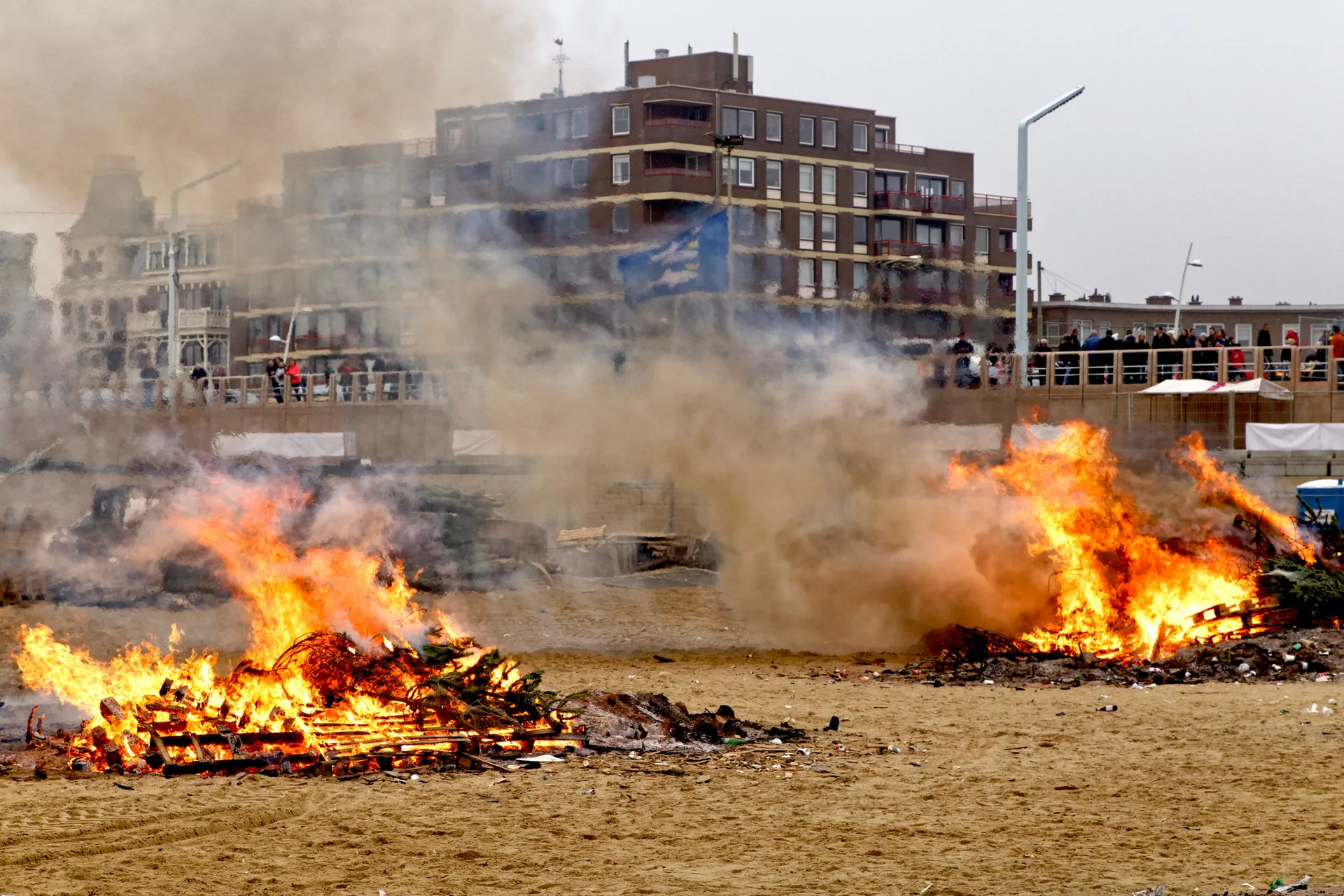 Afbeelding van Gerrit Hiemstra: Scheveningen aan ramp ontsnapt