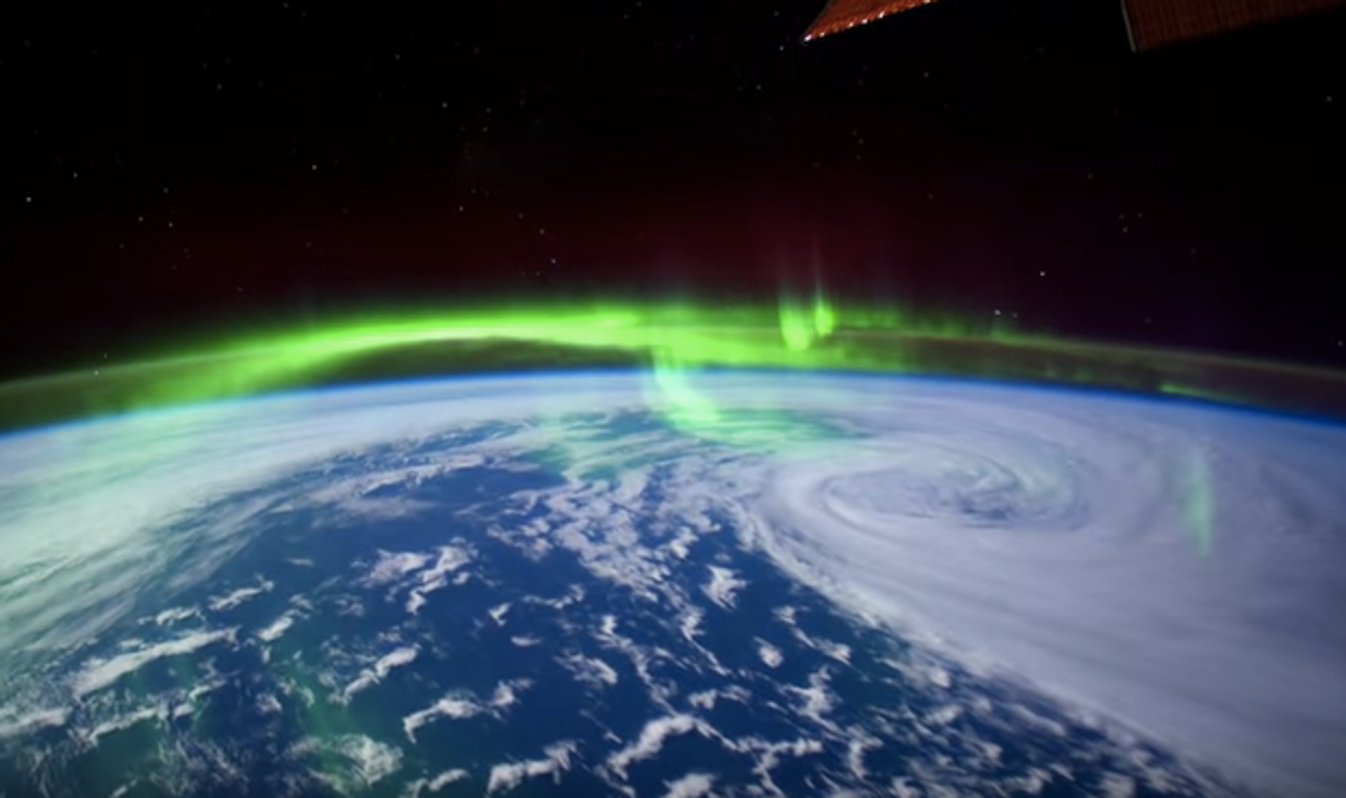 Afbeelding van Adembenemend: het Noorderlicht vanuit de ruimte