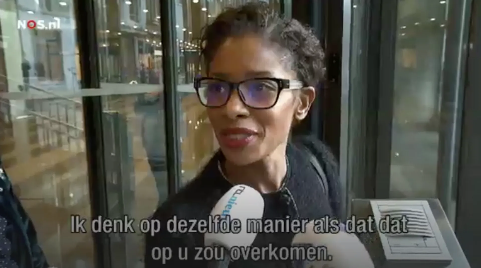 Man gearresteerd om racistisch dreigfilmpje Sylvana Simons - Joop - BNNVARA