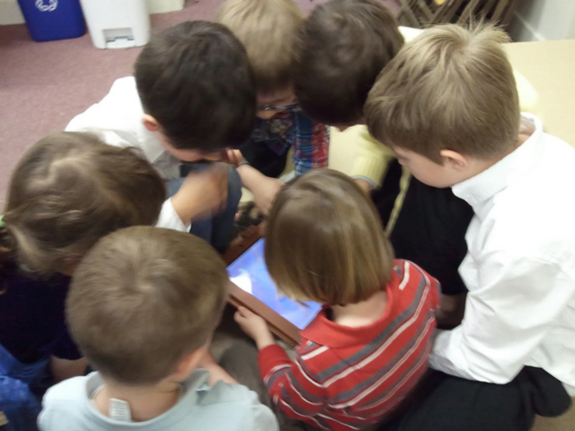 Afbeelding van Kwart 13-jarige Rotterdammers is bijziend door tablet of smartphone