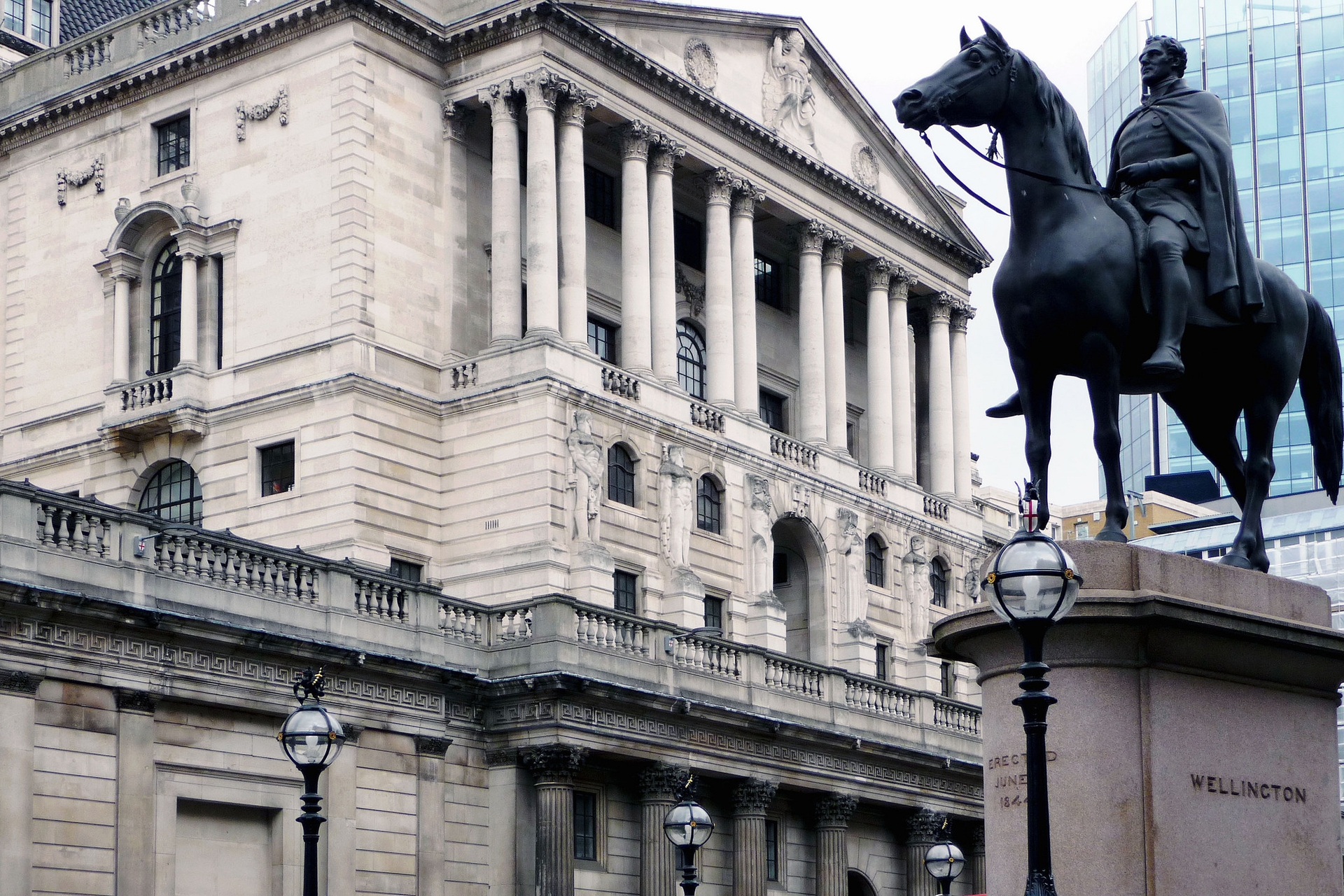 Afbeelding van Britse centrale bank verlaagt rente naar laagste niveau ooit