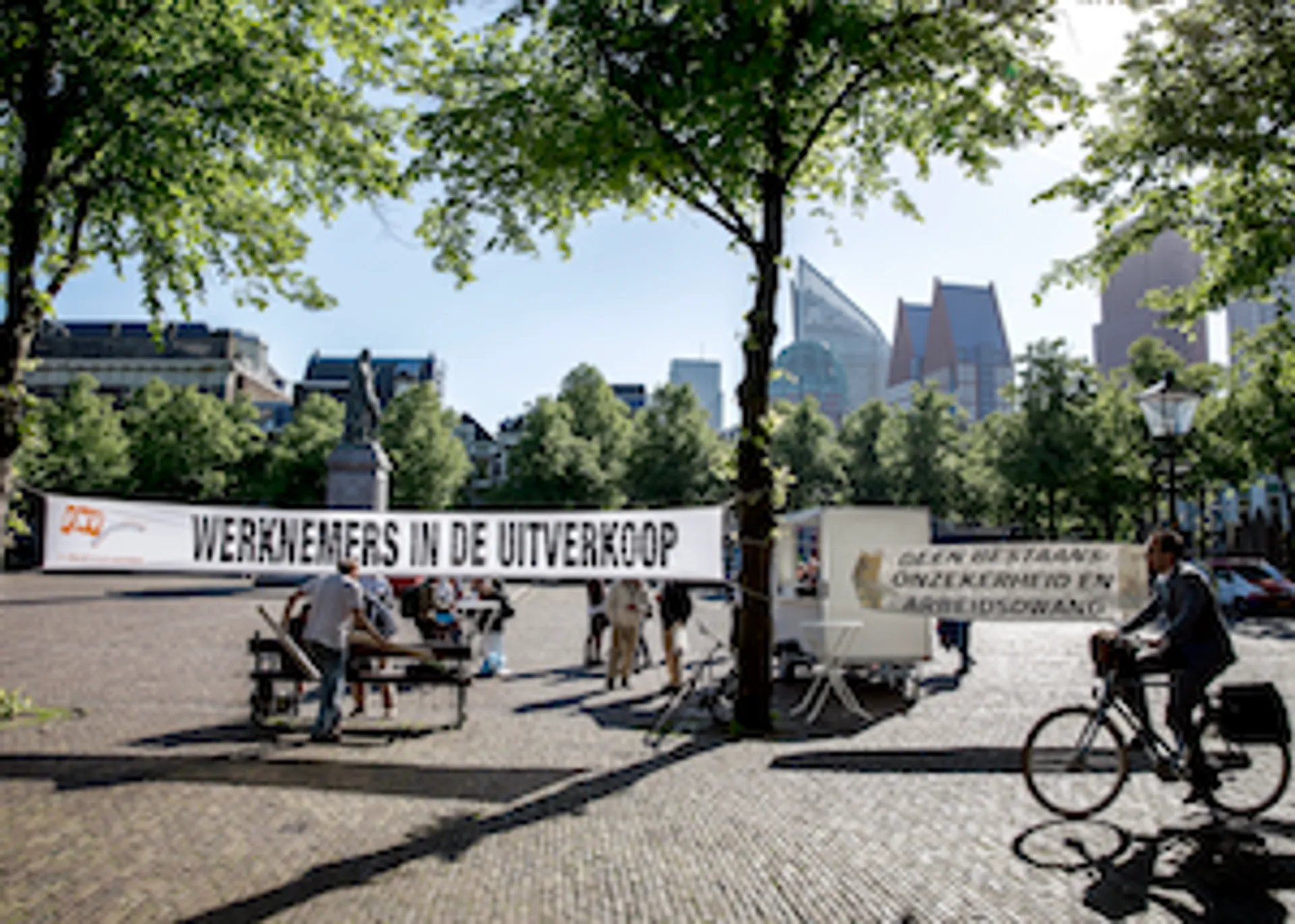 'Weg met de voor-wat-hoort-wat uitkering' - Joop - BNNVARA