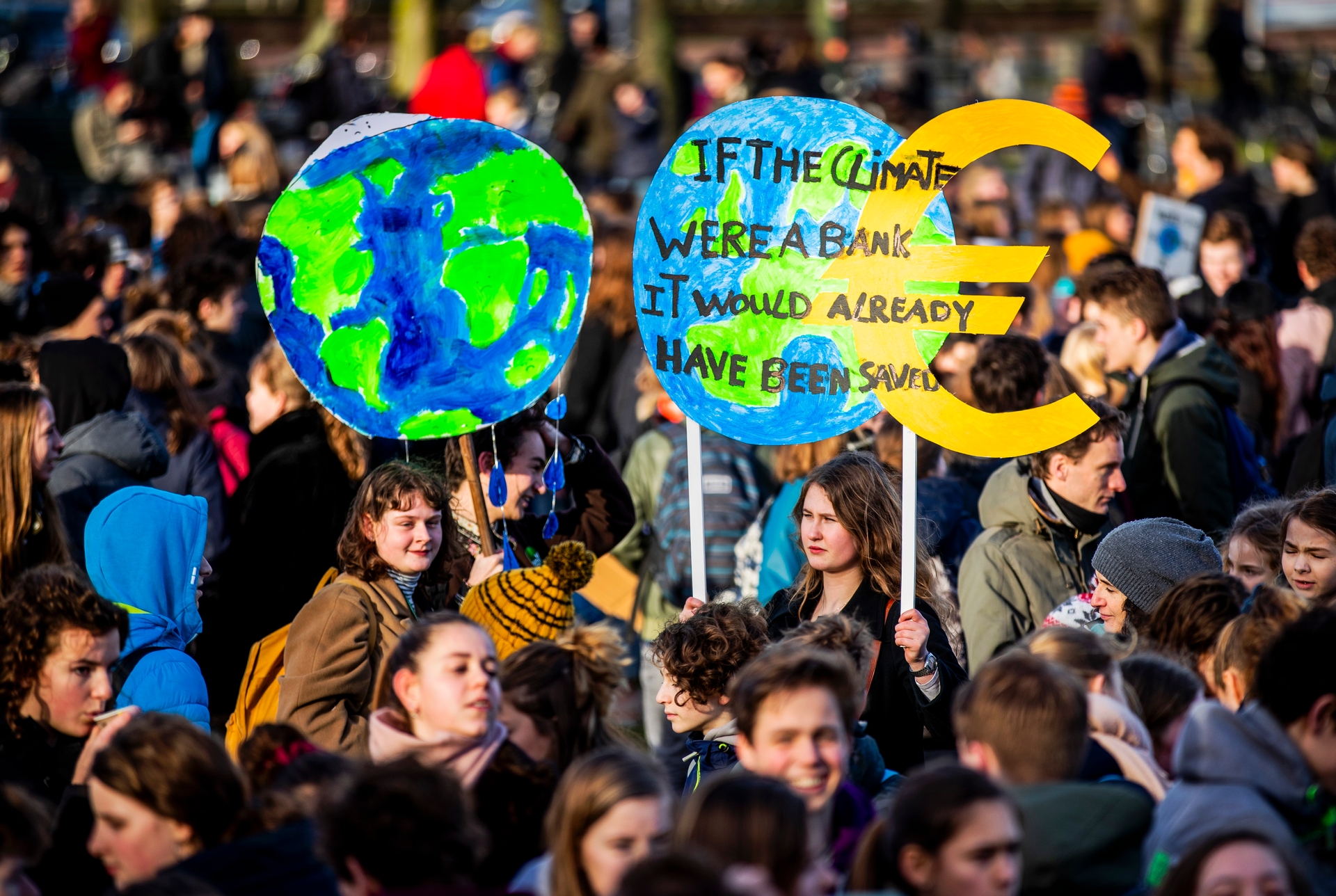 Afbeelding van Stakende scholieren lopen voorop bij Nederlandse klimaatmars