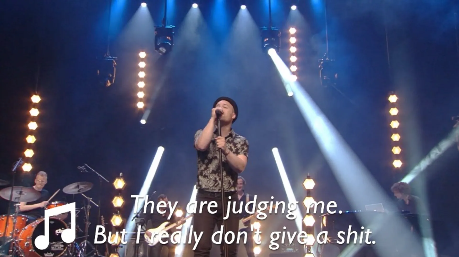 Afbeelding van Drent Leon Moorman in finale Europees songfestival
