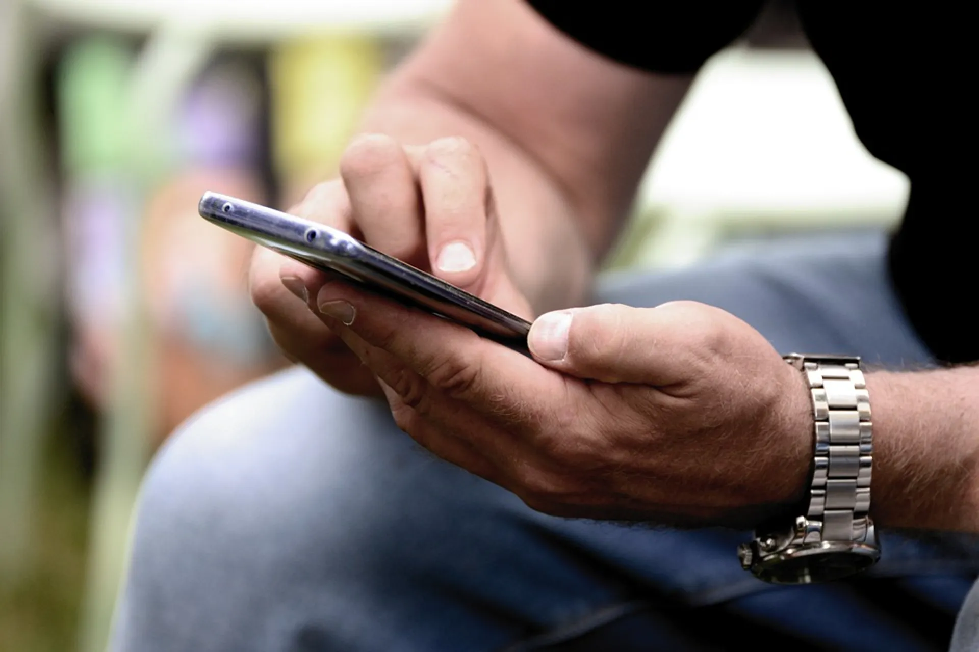 Afbeelding van Nieuwe app maakt elke vrouw potentieel slachtoffer van wraakporno