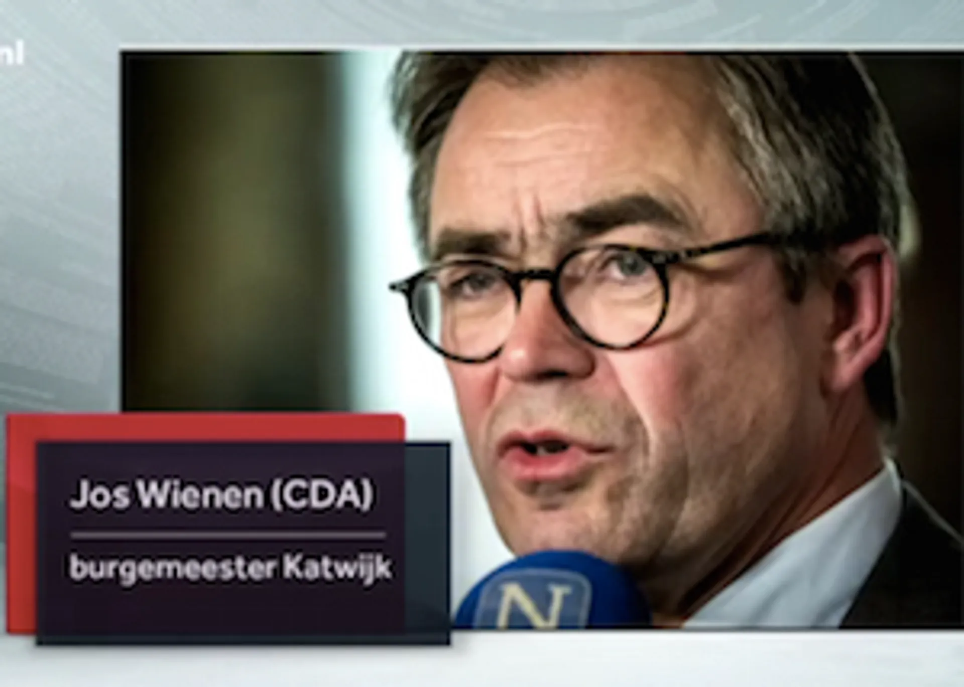 SP: pak salaris directeur Rode Kruis aan - Joop - BNNVARA