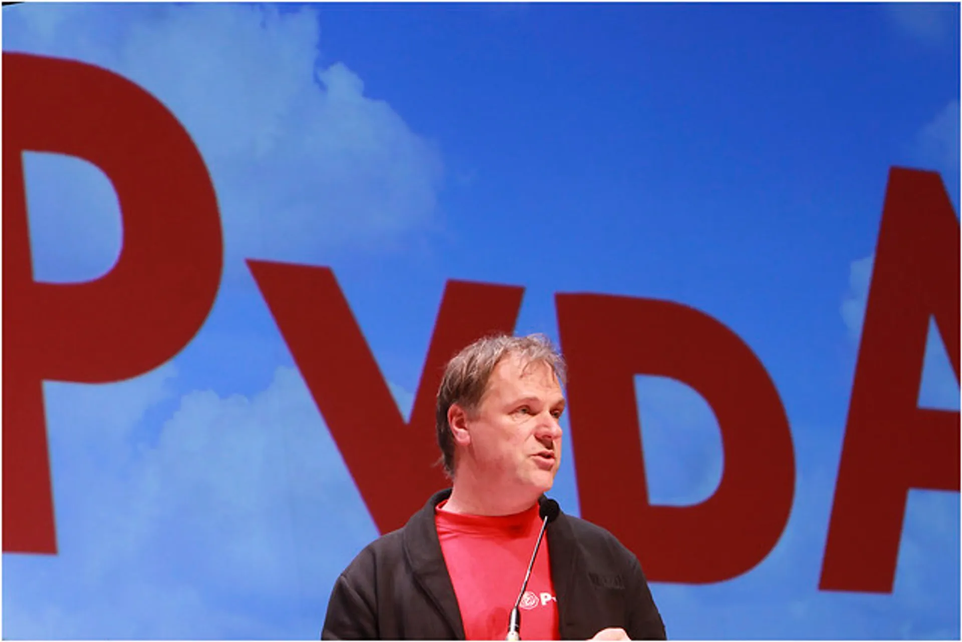 12655510504_a8592d9f47_z