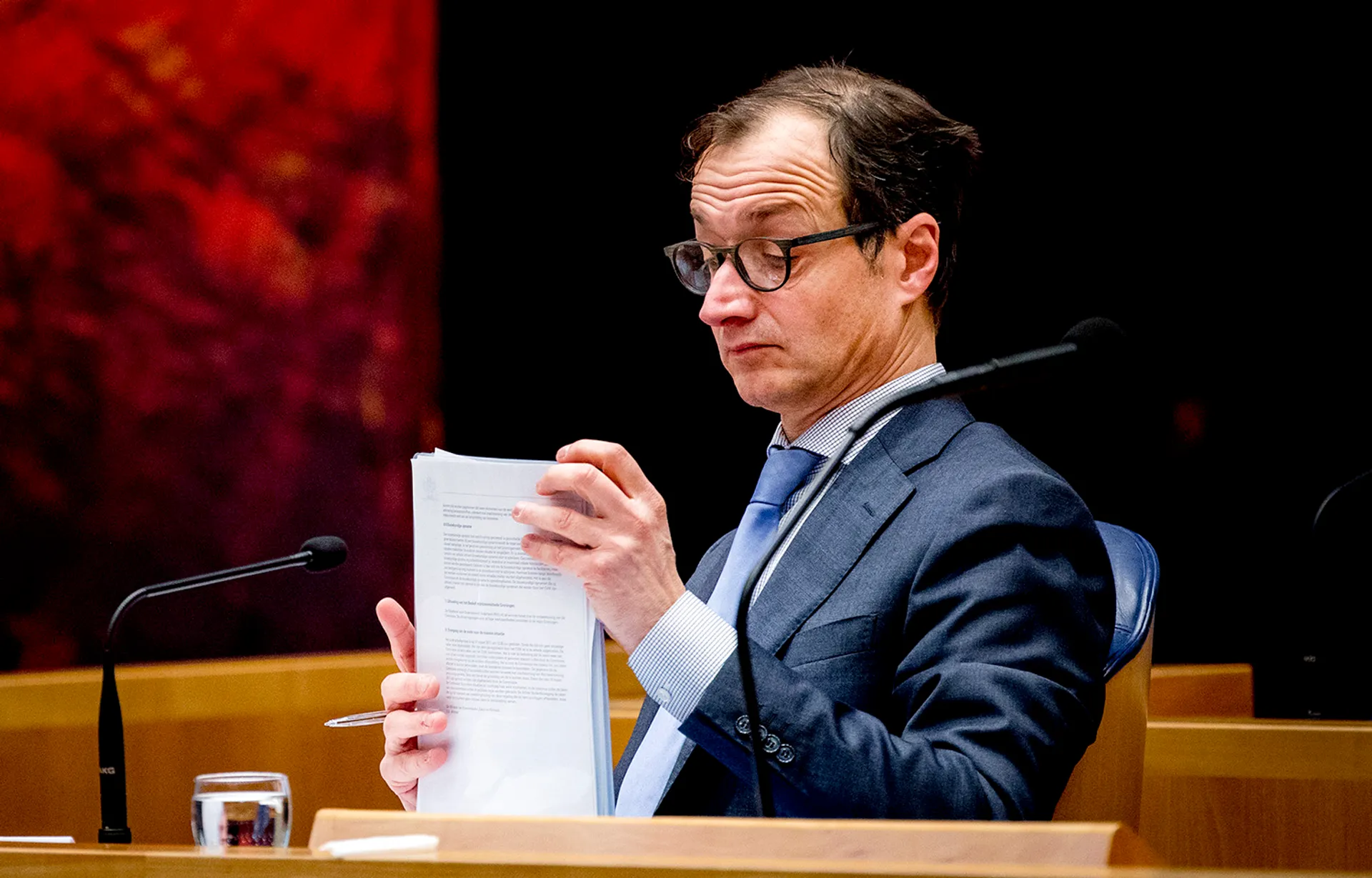 Minister Eric Wiebes is klimaatontkenner van het jaar - Joop - BNNVARA