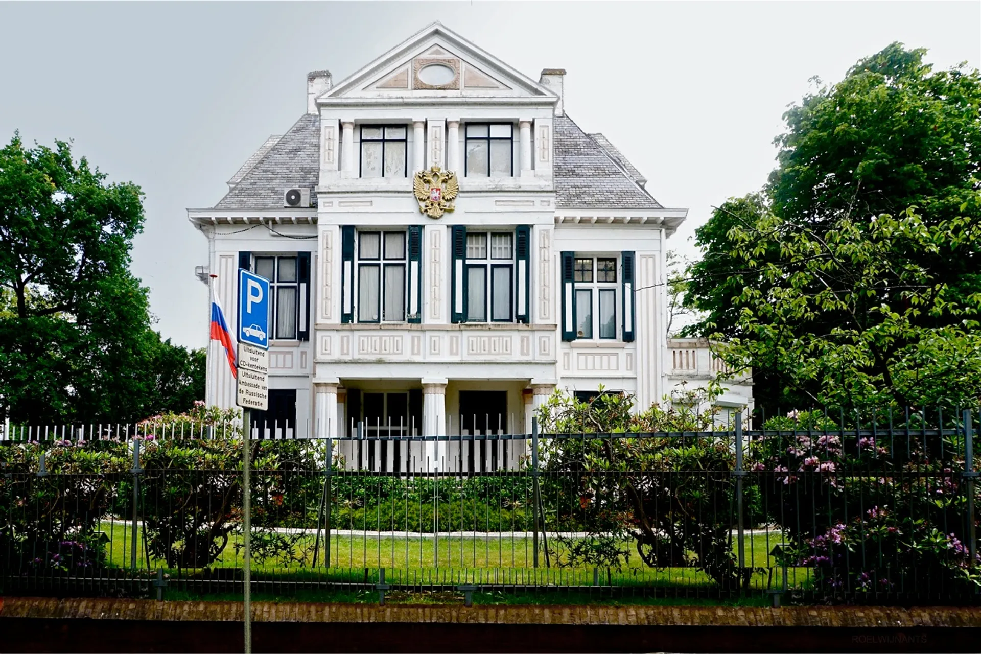 Afbeelding van Nederland zet 17 Russische diplomaten het land uit omdat ze bedreiging vormen voor veiligheid