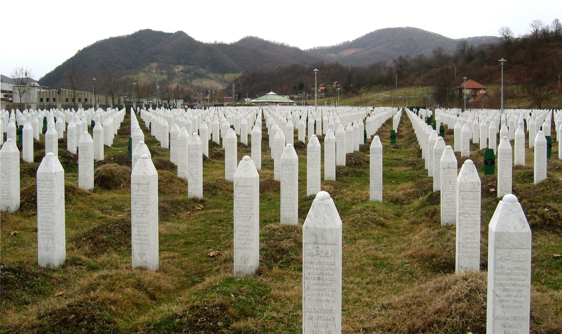 Afbeelding van Hoge Raad: Staat voor 10 procent aansprakelijk bloedbad Srebrenica