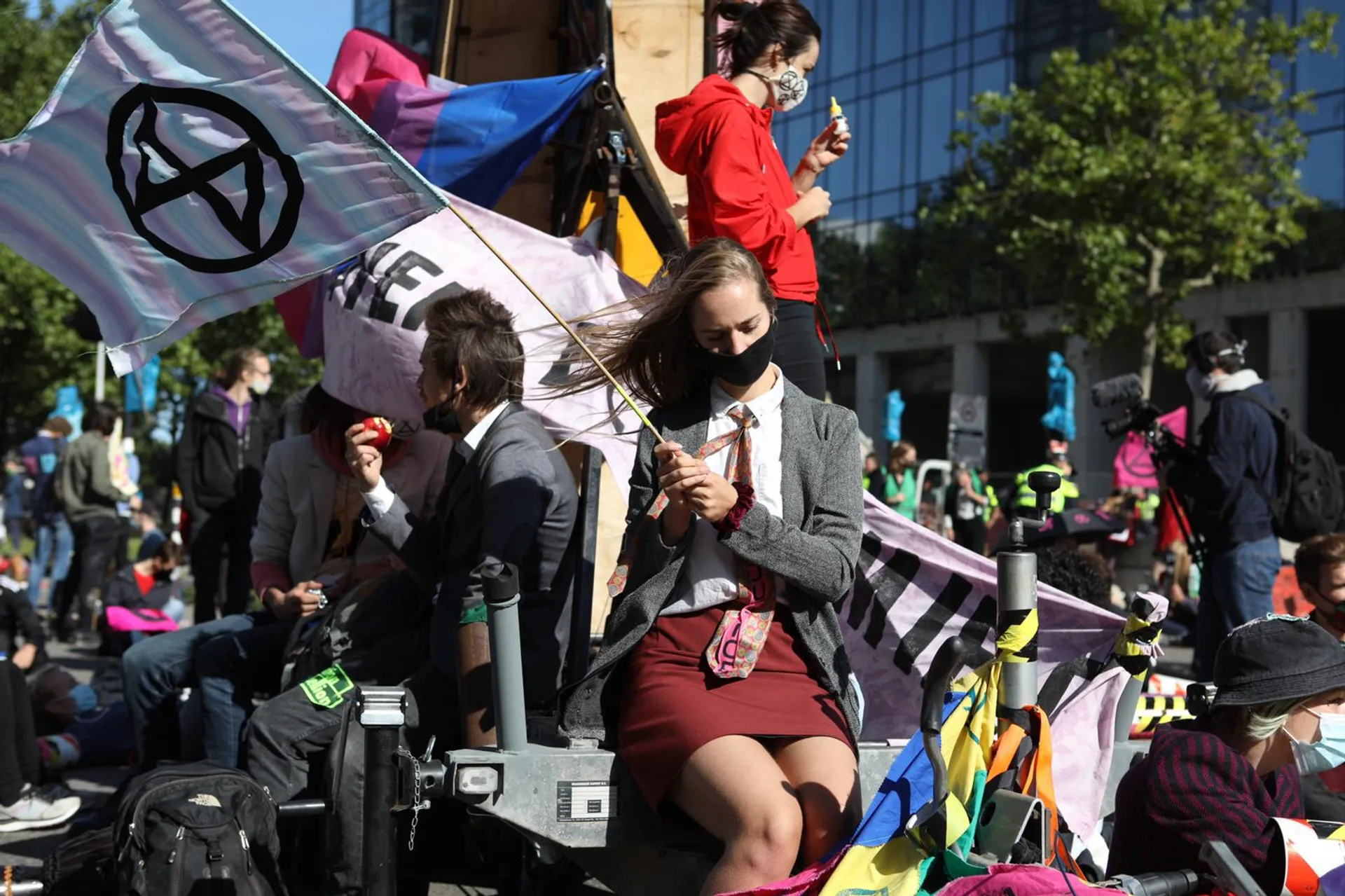 Afbeelding van Klimaatprotest Extinction Rebellion bij Zuidas tegen macht bedrijfsleven