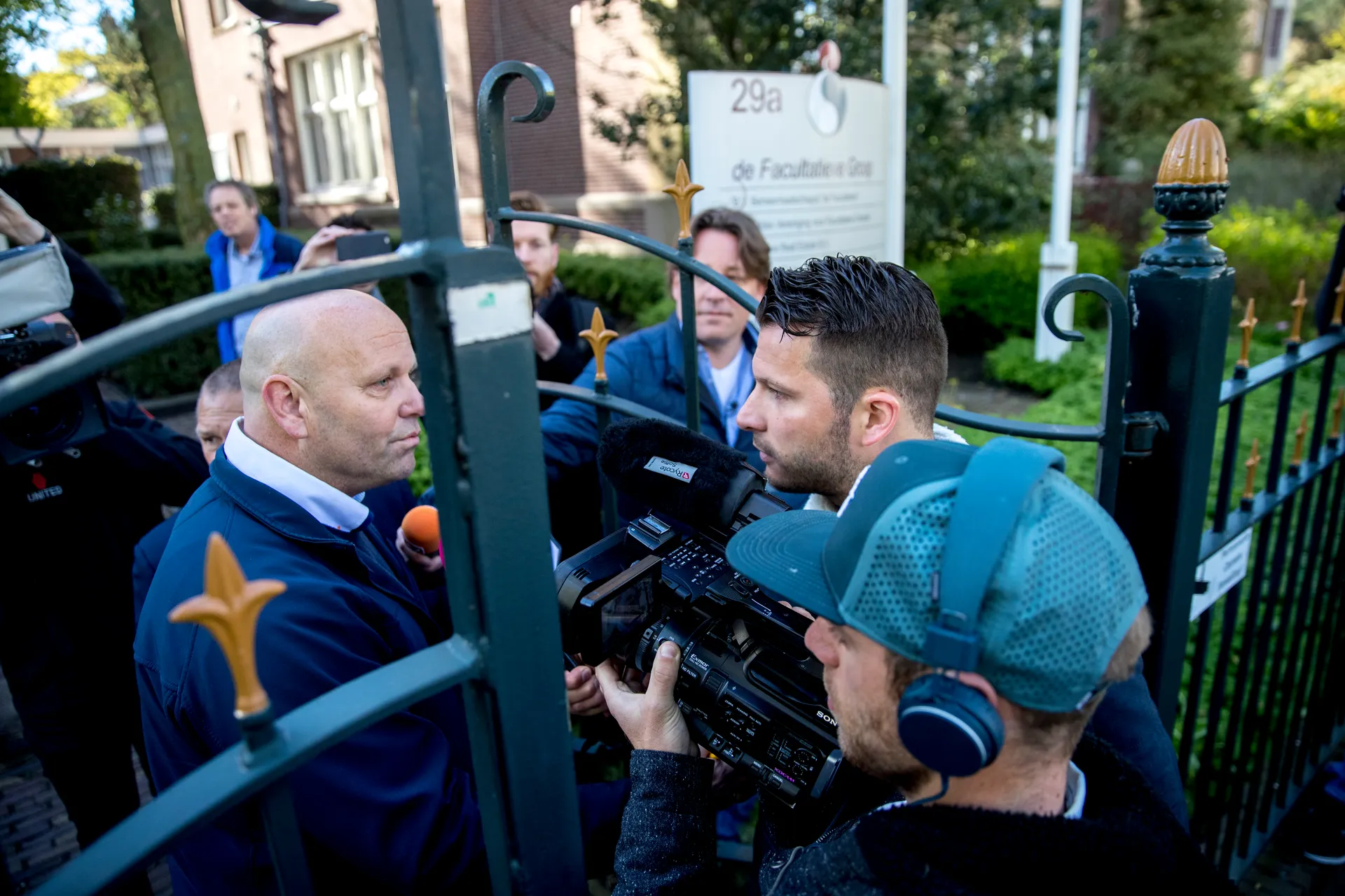 Afbeelding van VVD laat kritische journalisten niet meer binnen