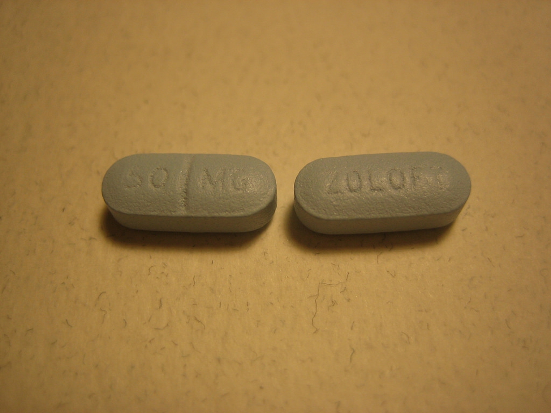 Afbeelding van ZEMBLA: Antidepressiva, een recept voor moord?