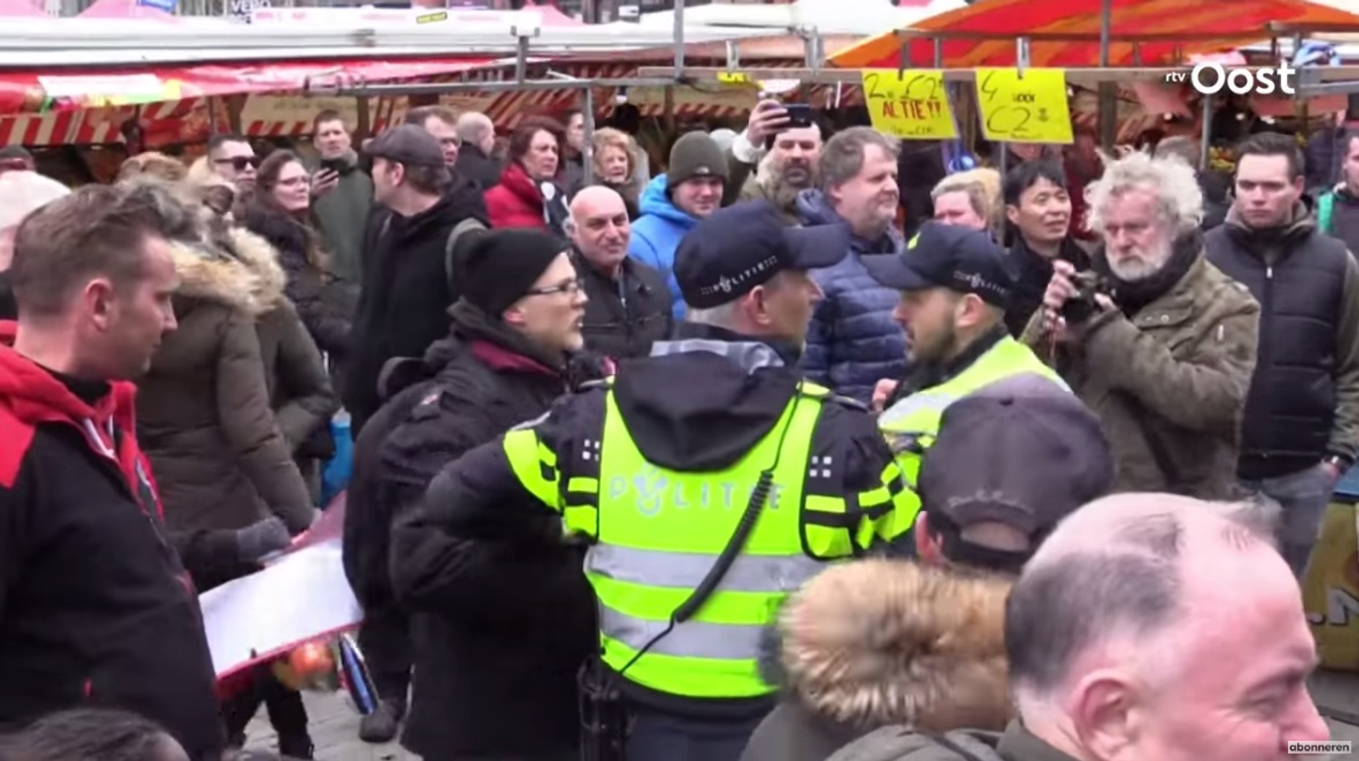 Afbeelding van Politie beëindigt demonstratie tegen Wilders