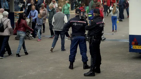 Welke schoenen draagt online de politie