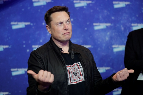 Elon Musk weer allerrijkste en haalt Louis…