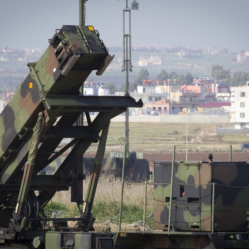 Nederland stuurt twee Patriot-lanceerinrichtingen, raketten naar Oekraïne