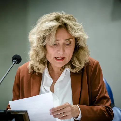 Tweede Kamer-voorzitter Bergkamp doet aangifte van lek in kwestie Arib