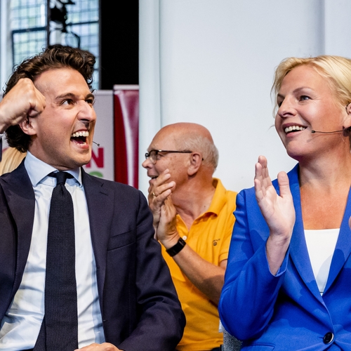 Leden PvdA en GroenLinks kiezen met overweldigende meerderheid voor gezamenlijke lijst