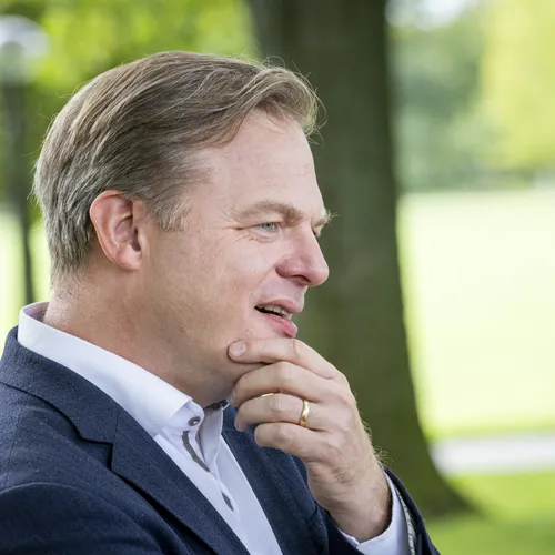 Omtzigt bestormt de peilingen, slachting onder BBB, Volt, CDA en VVD