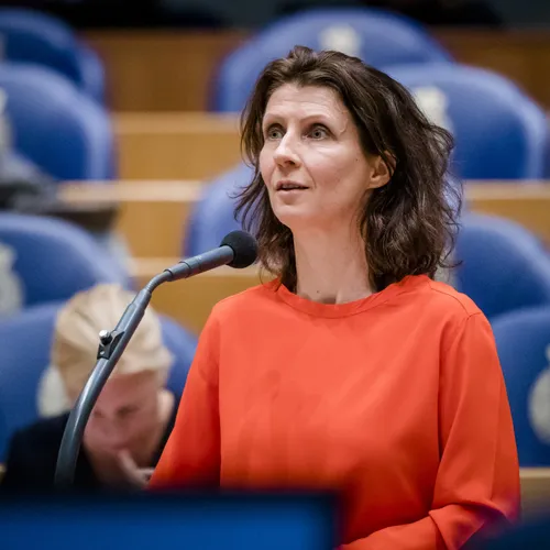 Afbeelding van Esther Ouwehand neemt rust vanwege overbelasting