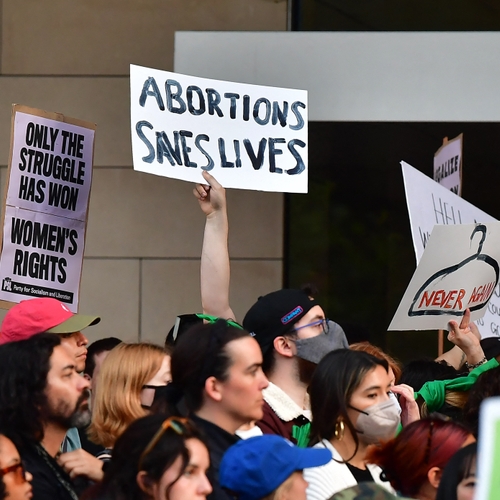 Texaanse moeder moet de staat uit voor levensreddende abortus