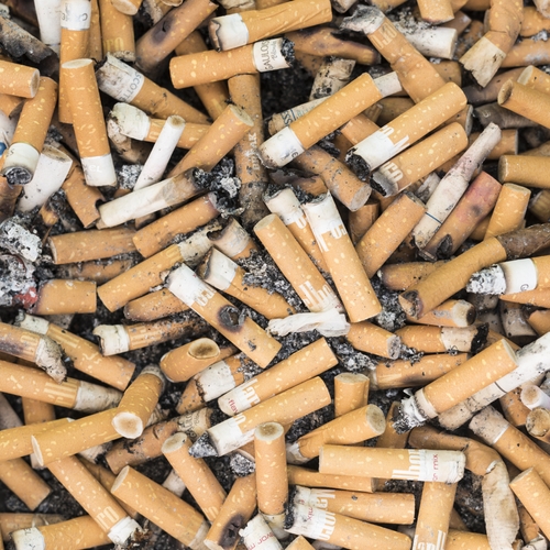 Afbeelding van Sigarettenfabrikanten moeten in Spanje betalen voor opruimen peuken