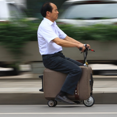 Nieuw schrikbeeld in Amsterdam: rijdende koffers