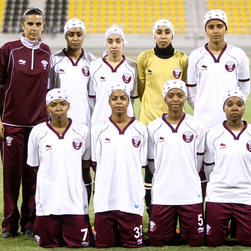 Afbeelding van Qatar breekt belangrijke WK-belofte en maakt het voor vrouwen onmogelijk te voetballen