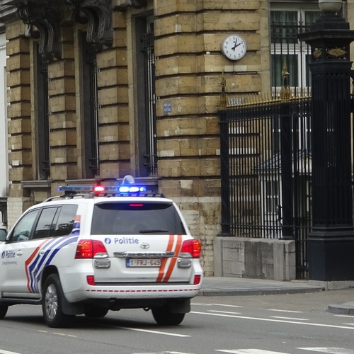 Politieagent doodgestoken bij aanval in Brussel, mogelijk terroristisch motief