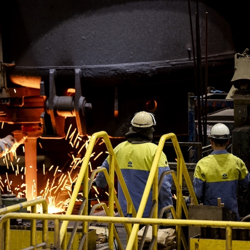 De Nederlandse staat moet mede-eigenaar worden van Tata Steel