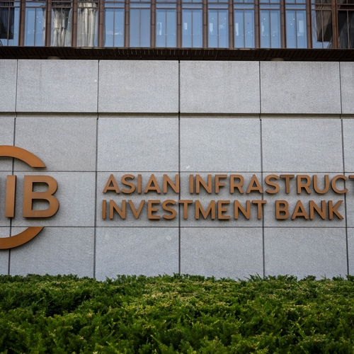 De Aziatische infrastructuur-investeringsbank, Chinees paard van Troje op Indonesisch Zandvoort aan Zee