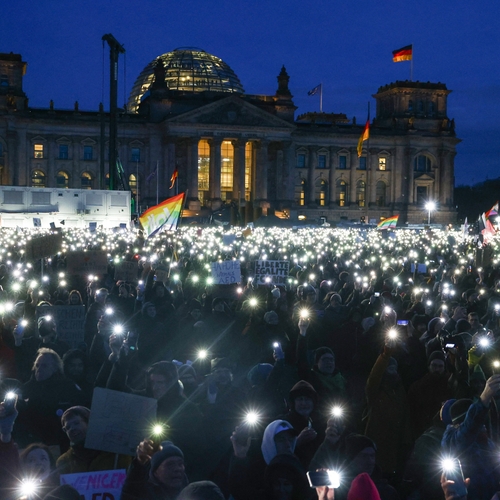 Massale Duitse protesten tegen extreemrechts: vrees voor Nederlandse toestanden