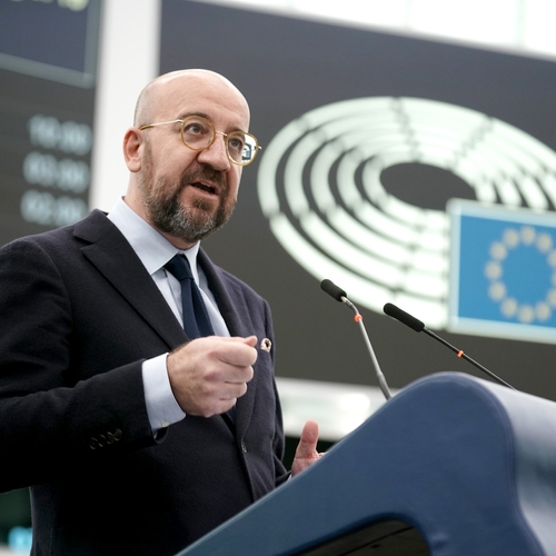 EU-topman Michel wil bevroren Russische tegoeden aanwenden voor wederopbouw Oekraïne