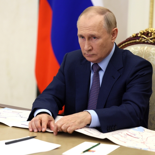 Afbeelding van Kremlin gaf kapitaal uit om wereldwijd politiek te beïnvloeden, via Brussel steun aan extreemrechts