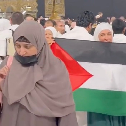 Saoedische politie arresteert vrouw die Palestijnse vlag toont in Mekka