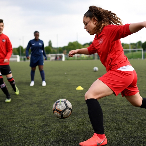 Radicale gelijkheid: voeg het mannen- en vrouwenvoetbal samen